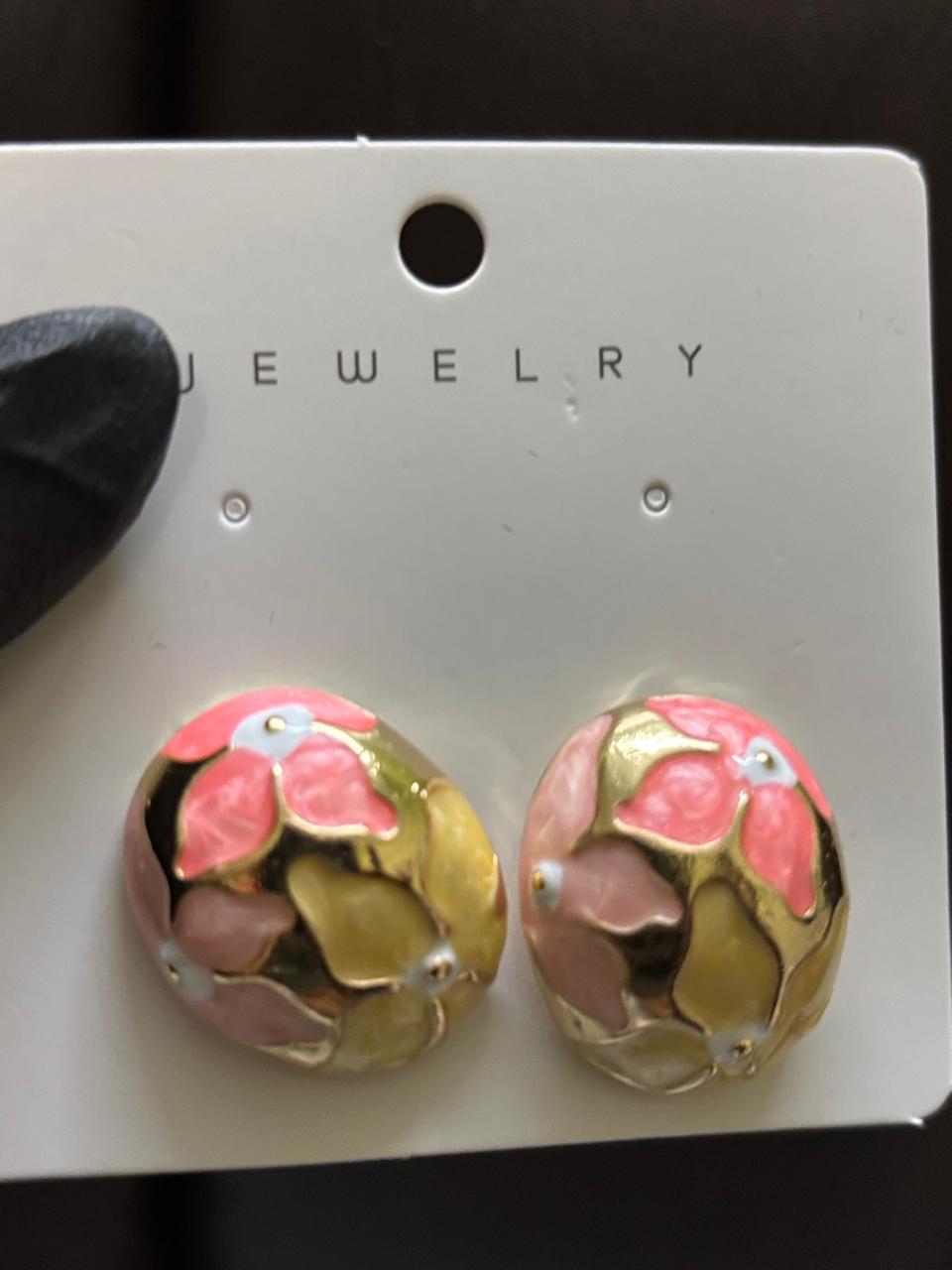 YELLOW PINK SHADEDED FLOWERY SHELL EARRINGS