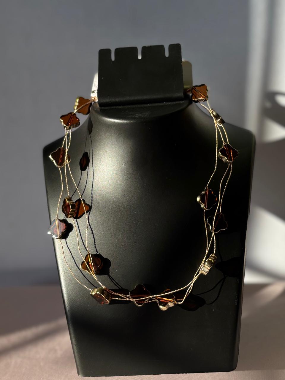 Petal Drift Brown Round Necklace